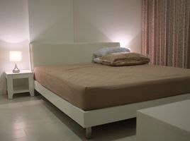 1 Schlafzimmer Appartement zu vermieten im D65 Condominium, Phra Khanong Nuea