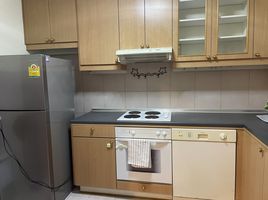 2 Bedroom Apartment for rent at Baan Na Varang, Lumphini