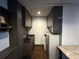 1 спален Кондо в аренду в The Lumpini 24, Khlong Tan