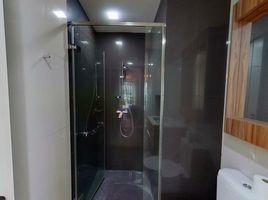 2 Schlafzimmer Appartement zu vermieten im Via 31, Khlong Tan Nuea