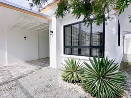 2 Schlafzimmer Haus zu verkaufen im Phuket Villa Airport, Sakhu