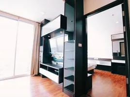 1 спален Кондо в аренду в Le Luk Condominium, Phra Khanong Nuea