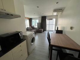 1 Bedroom Condo for rent at Silom Suite, Si Lom, Bang Rak