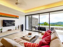 วิลล่า 3 ห้องนอน ให้เช่า ในโครงการ The Villas Overlooking Layan, เชิงทะเล