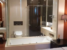 1 Schlafzimmer Wohnung zu verkaufen im The Address Sukhumvit 28, Khlong Tan