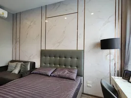 Студия Кондо в аренду в KnightsBridge Prime On Nut, Phra Khanong Nuea, Щаттхана