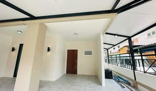2 Bedrooms Townhouse for sale in Khlong Sam, Pathum Thani 