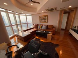 2 Schlafzimmer Appartement zu vermieten im Nusa State Tower Condominium, Si Lom, Bang Rak, Bangkok