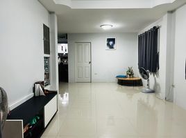 4 Bedroom Townhouse for sale at Wisatesuknakorn Phase 3, Phanthai Norasing