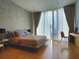 2 Schlafzimmer Wohnung zu verkaufen im Saladaeng Residences, Si Lom