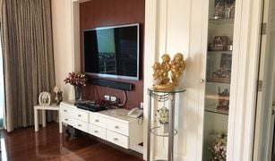 3 Bedrooms Condo for sale in Bang Lamphu Lang, Bangkok Watermark Chaophraya