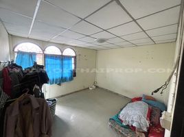 2 Schlafzimmer Reihenhaus zu verkaufen im Baan Hong Prayoon, Bang Rak Phatthana