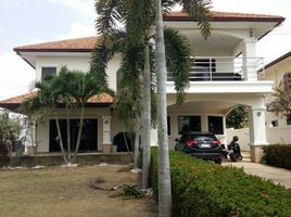 4 Bedroom Villa for rent at Lakeside Court, Pong