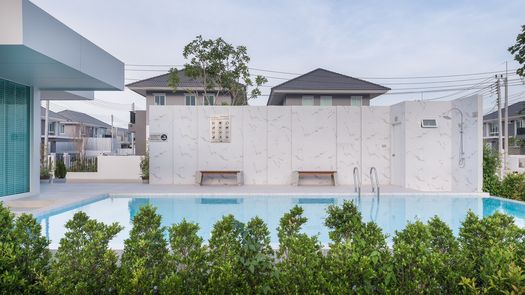 Photos 1 of the Communal Pool at La Vallee Residence