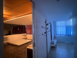 3 Schlafzimmer Ganzes Gebäude zu vermieten in Thon Buri, Bangkok, Dao Khanong, Thon Buri