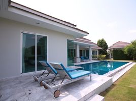 4 Schlafzimmer Villa zu verkaufen im Waterside Residences by Red Mountain, Thap Tai, Hua Hin