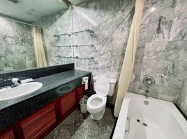 4 спален Квартира в аренду в Regent Royal Place 1, Lumphini