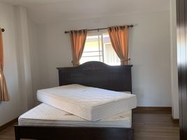 3 Schlafzimmer Haus zu vermieten im Sinthana Village, San Phranet, San Sai, Chiang Mai