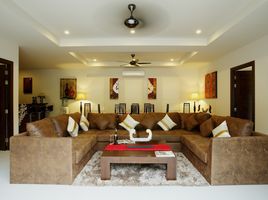 6 Schlafzimmer Haus zu verkaufen im The Villas Nai Harn Phuket, Rawai
