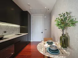 1 Bedroom Condo for sale at Khun By Yoo, Khlong Tan Nuea