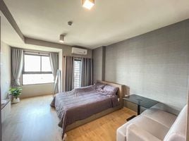 1 Schlafzimmer Appartement zu vermieten im Ideo Sathorn Wongwianyai, Khlong Ton Sai