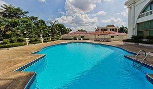 3 chambres Condominium a vendre à Suan Luang, Bangkok Royal Castle Pattanakarn