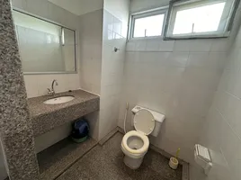 Studio Appartement zu verkaufen im Somphong Condotel, Na Chom Thian