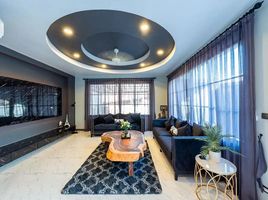 5 Schlafzimmer Villa zu vermieten in Pattaya, Bang Lamung, Pattaya