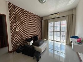 3 Bedroom Townhouse for sale at Wandee 2, Khlong Maduea, Krathum Baen