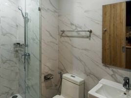 2 спален Квартира в аренду в Kanika Suites, Lumphini