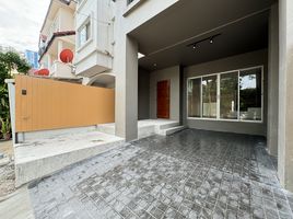 3 Bedroom Townhouse for rent at Private Villa, Nuan Chan