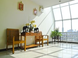 2 Schlafzimmer Wohnung zu vermieten im Charming Resident Sukhumvit 22, Khlong Toei, Khlong Toei, Bangkok, Thailand