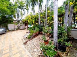 3 Bedroom Villa for sale at Pob Choke Garden Hill Village, Bang Sare