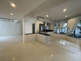 4 Bedroom House for rent in Bangkok, Khlong Toei Nuea, Watthana, Bangkok