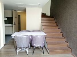 2 Bedroom Apartment for sale at Na Vara Residence, Lumphini