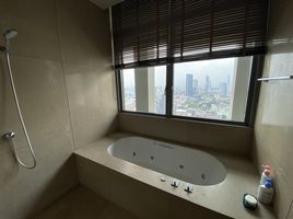 2 спален Кондо на продажу в The Sukhothai Residences, Thung Mahamek