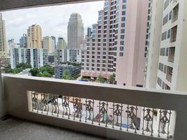 3 Bedroom Condo for rent at Dera Mansion, Khlong Toei