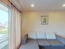 2 Schlafzimmer Appartement zu vermieten im Navin Court, Lumphini