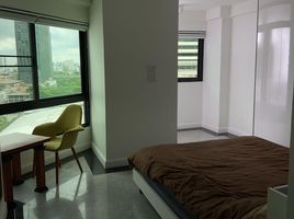 2 Schlafzimmer Wohnung zu vermieten im Beverly Tower Condo, Khlong Toei Nuea, Watthana