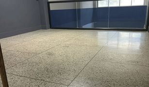 Магазин, 5 спальни на продажу в Suriyawong, Бангкок 