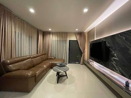 4 Bedroom House for rent at Burasiri Onnut - Bangna, Dokmai