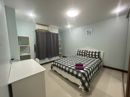 2 Schlafzimmer Wohnung zu vermieten im Baan Thanarak Phuket, Talat Nuea, Phuket Town, Phuket