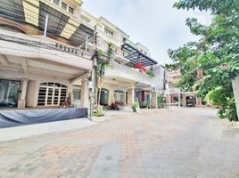 400 m² Office for sale in Bangkok, Bang Bamru, Bang Phlat, Bangkok