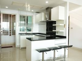 3 Bedroom Condo for sale at Watermark Chaophraya, Bang Lamphu Lang