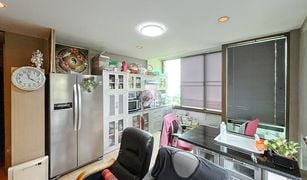 Кондо, 2 спальни на продажу в Bang Mot, Бангкок Billion Tower Condominium