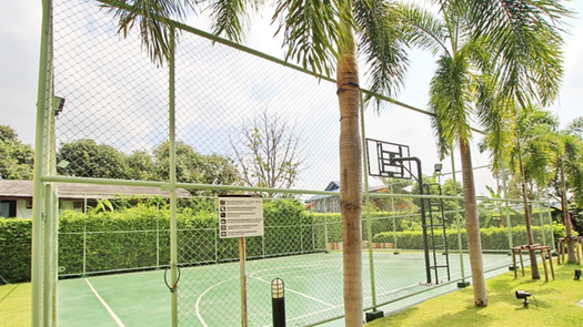 图片 1 of the Basketball Court at Lumpini Condotown Nida-Sereethai 2