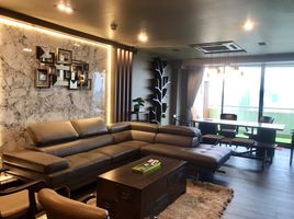 2 Schlafzimmer Penthouse zu vermieten im Supalai Place, Khlong Tan Nuea