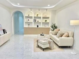 2 Bedroom Townhouse for sale in Mueang Chiang Mai Chiang Mai, Pa Daet, Mueang Chiang Mai, Chiang Mai, Thailand