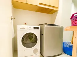 3 спален Таунхаус в аренду в Baan Klang Muang Sukhumvit 77, Suan Luang