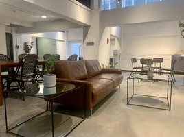 31 спален Таунхаус for sale in Mahanakhon Skywalk, Si Lom, Suriyawong